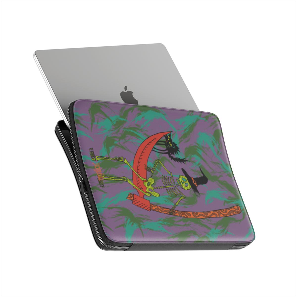SLICE OF FRIGHT - Premium Laptop Sleeve