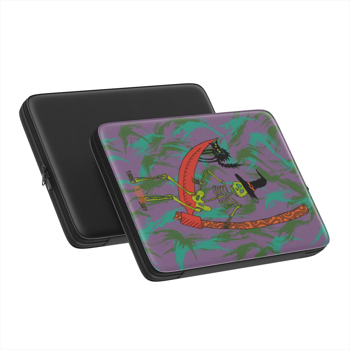 SLICE OF FRIGHT - Premium Laptop Sleeve