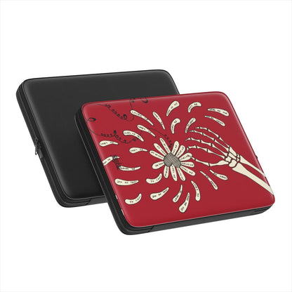 LOVES ME LOVES ME NOT - Premium Laptop Sleeve
