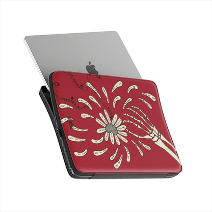 LOVES ME LOVES ME NOT - Premium Laptop Sleeve